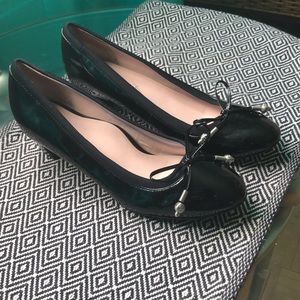 Taryn Rose black Patent Pumps